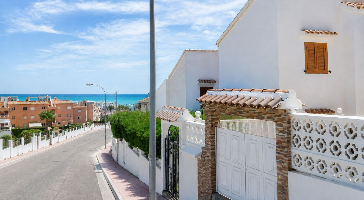 Apartment in Torrevieja - Image 3