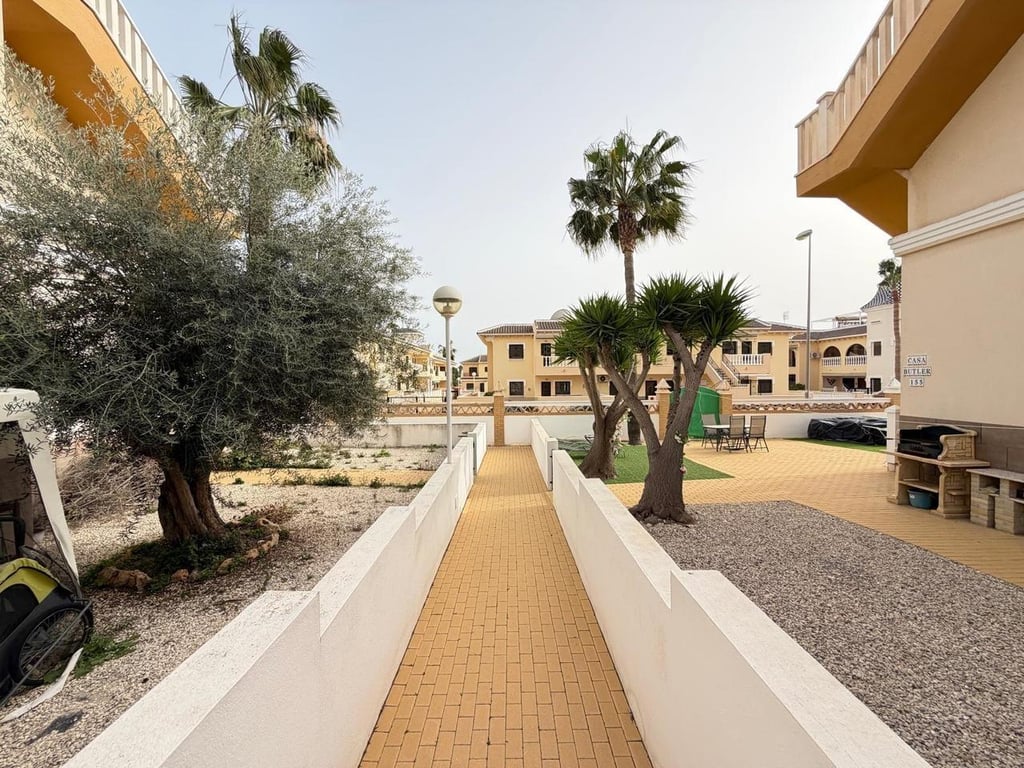 House in Rojales - Image 3