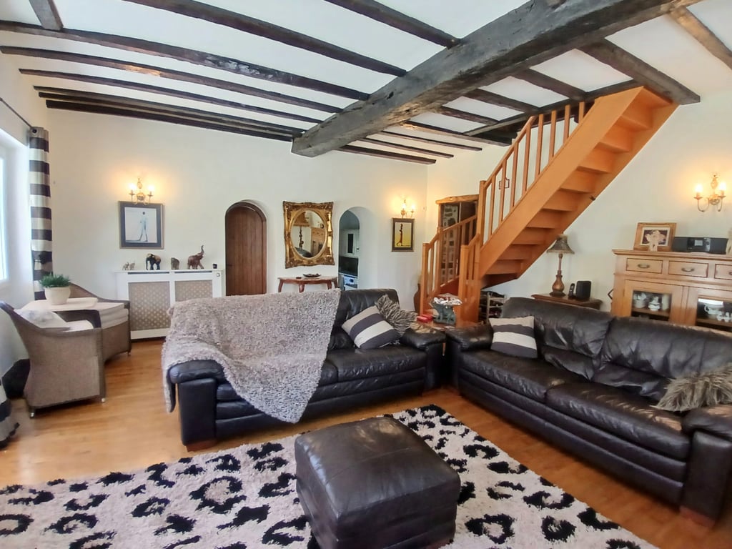 House in Busserolles - Image 3