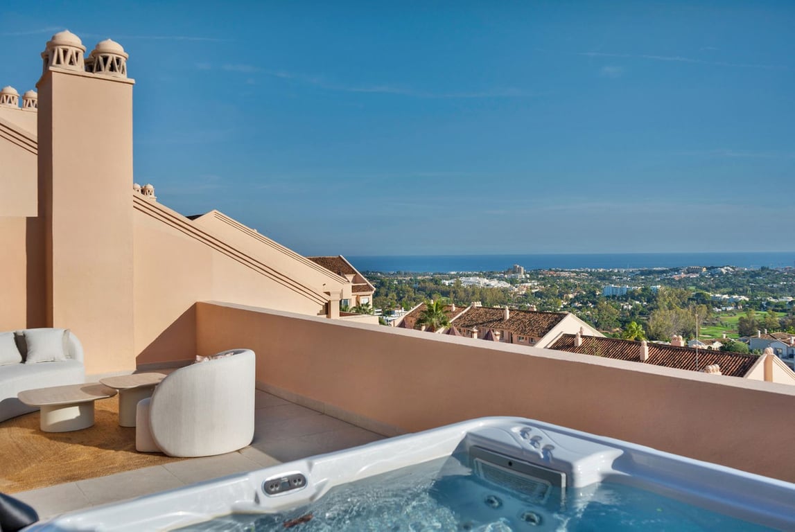 Apartment in Marbella - Image 3