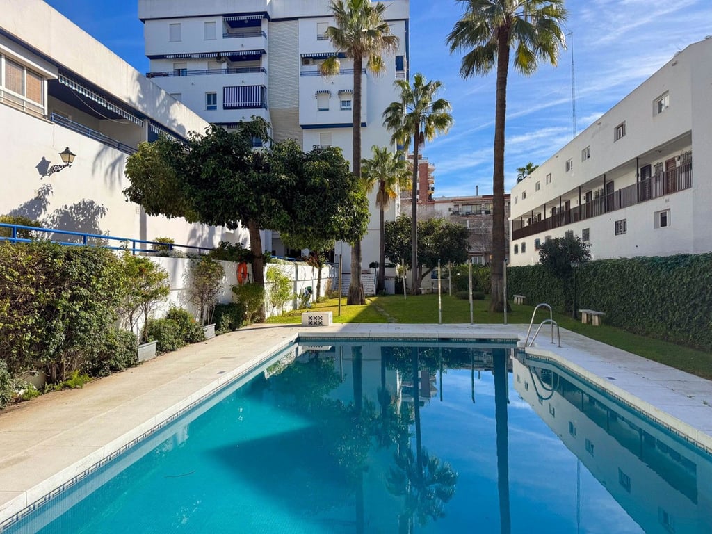 Apartment in Marbella - Image 3