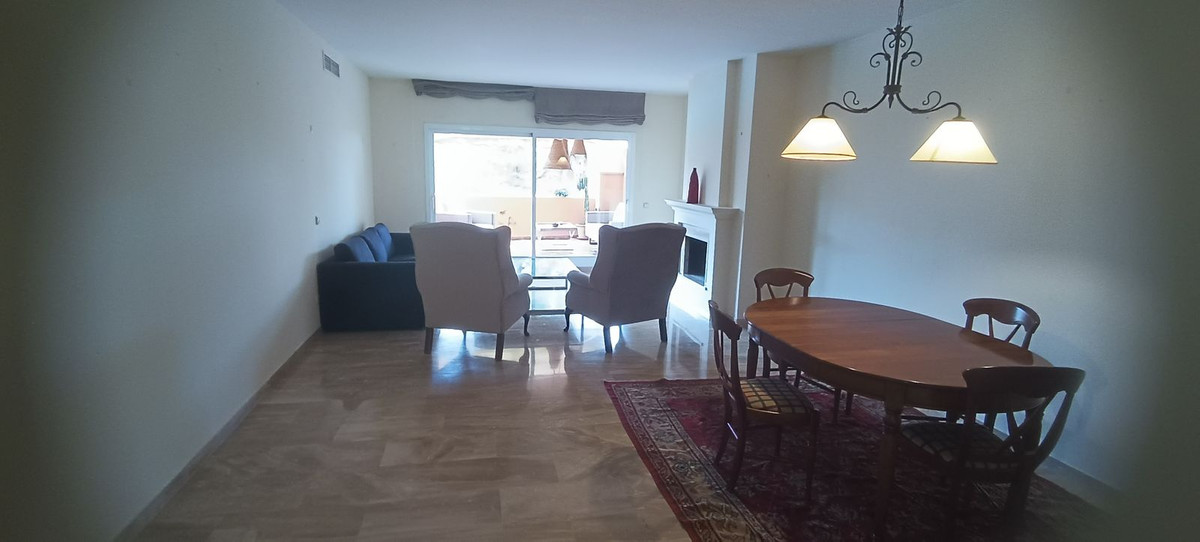 Apartment in Guadalmina - Image 3