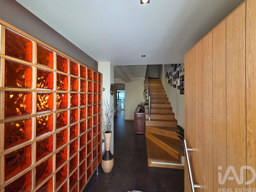 House in Couto do Mosteiro - Image 3