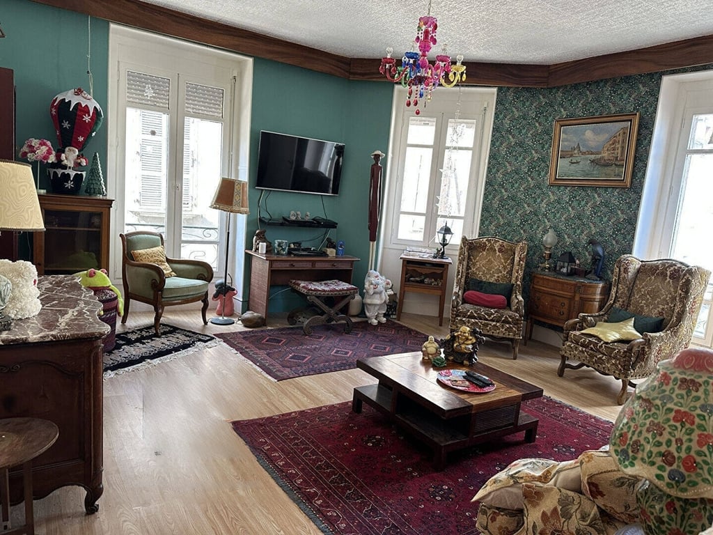 Apartment in Villefranche-de-Rouergue - Image 3