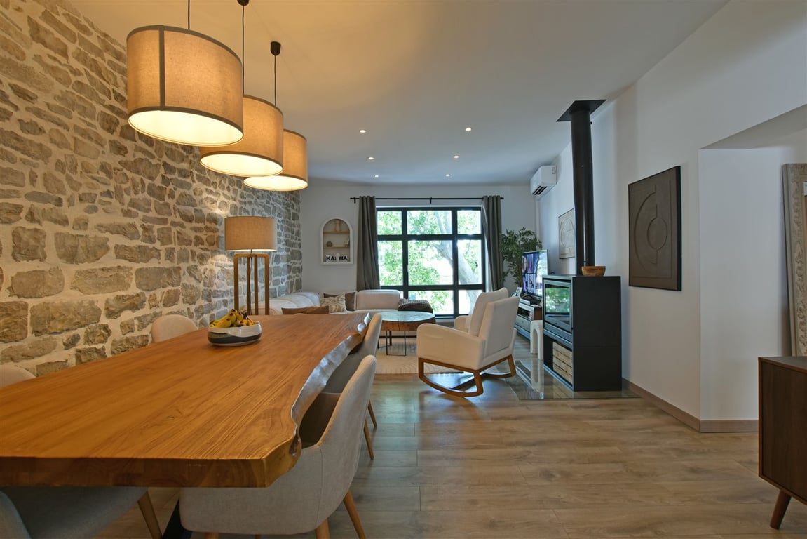 House in Clarensac - Image 3