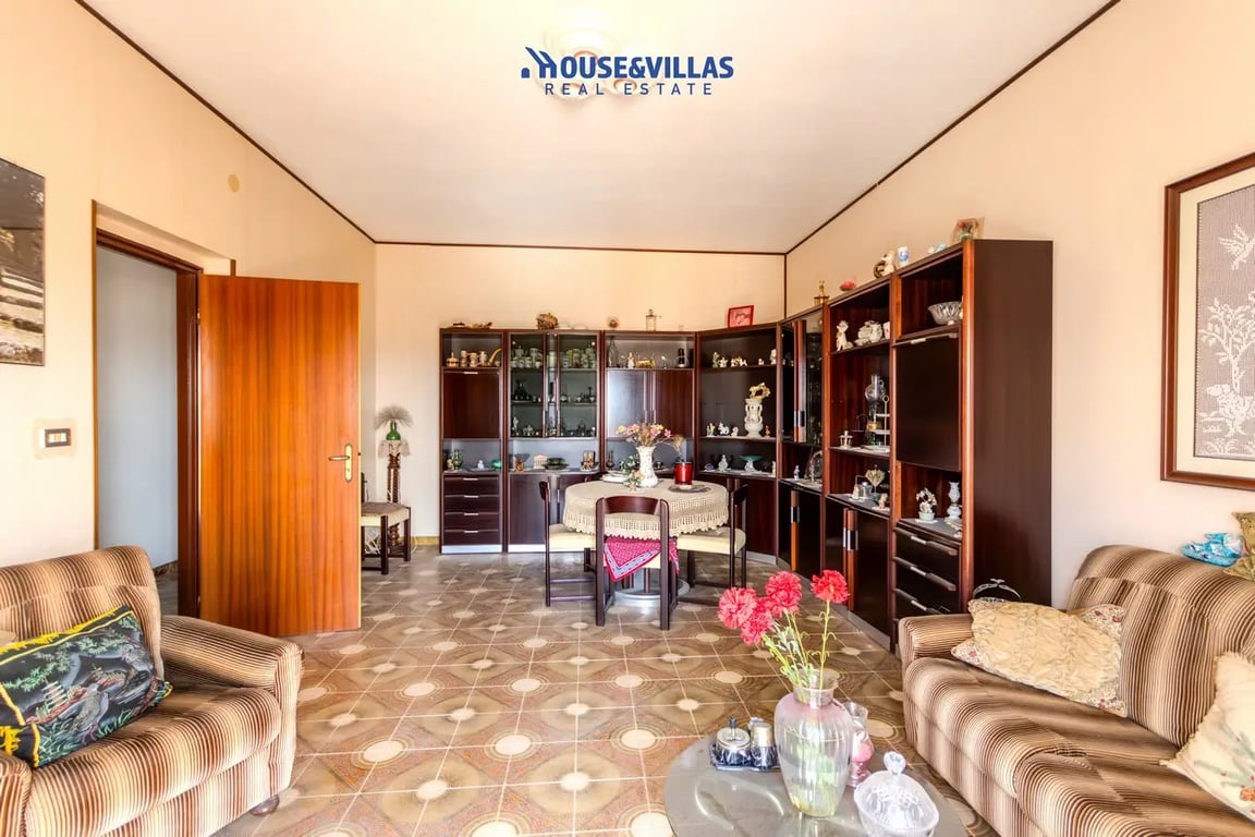 Apartment in Noto - Image 2