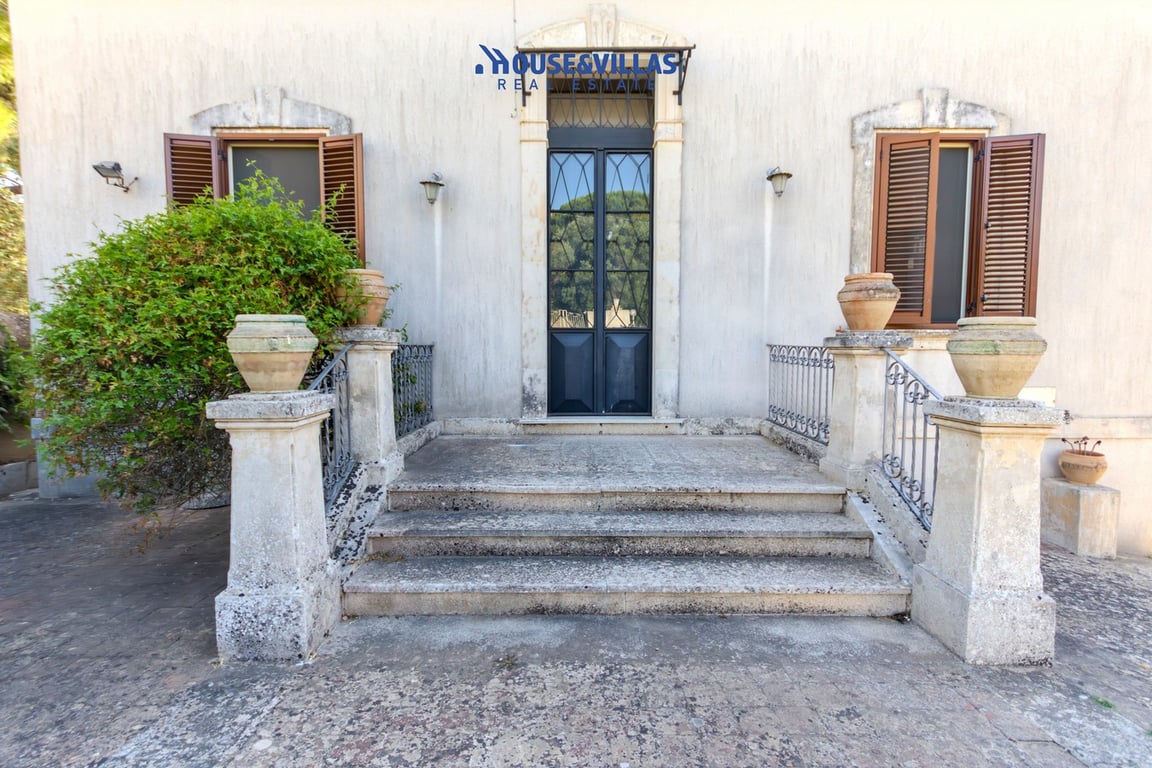 Villa in San Corrado di Fuori