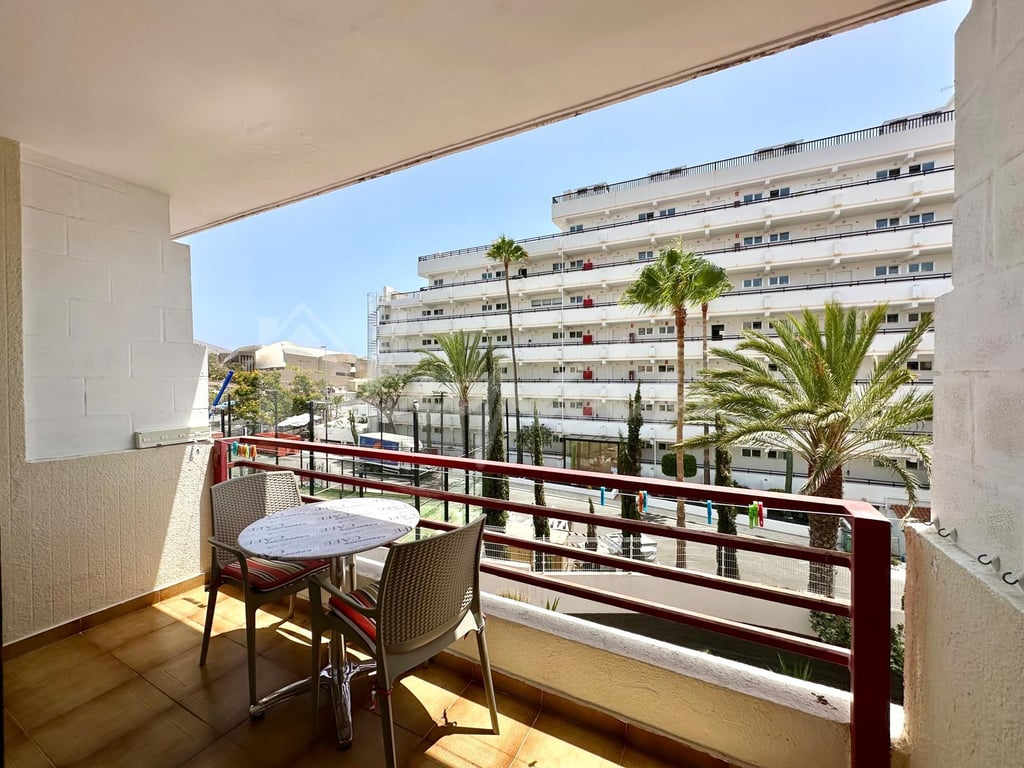 Apartment in Playa de las Americas - Image 3
