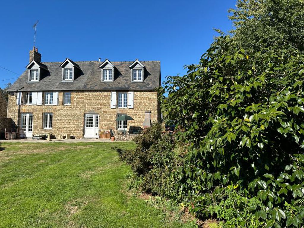 House in Lonlay-l'Abbaye