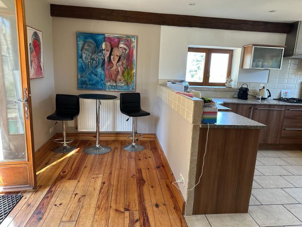House in Mortain - Image 3