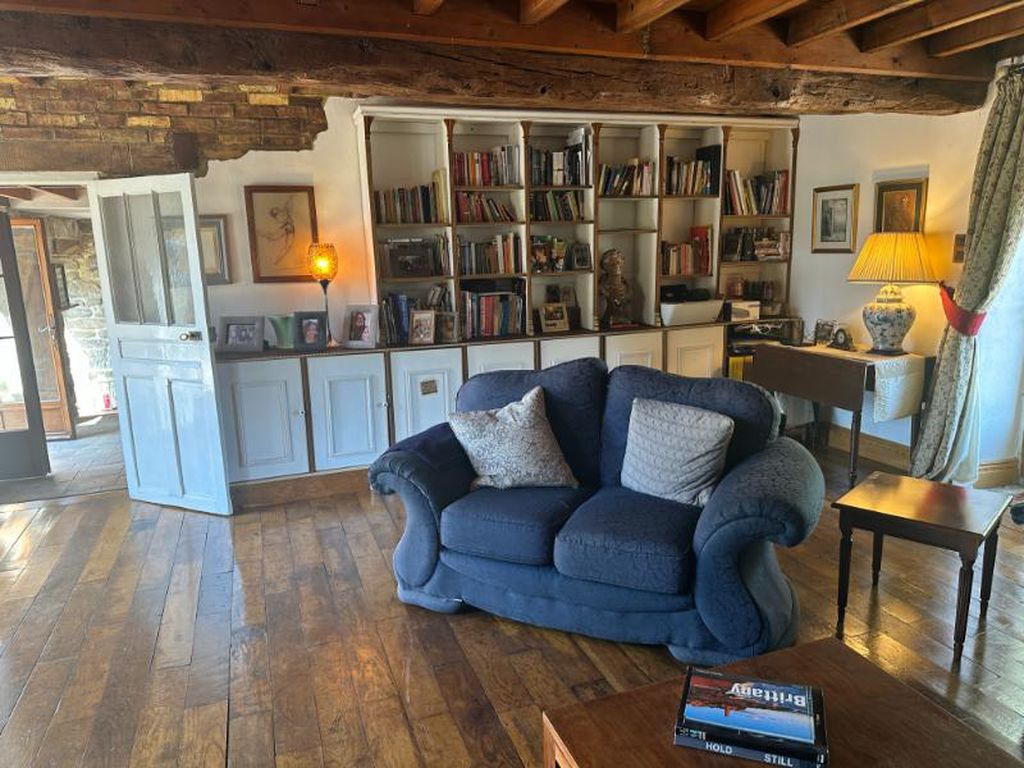 House in Mortain - Image 2