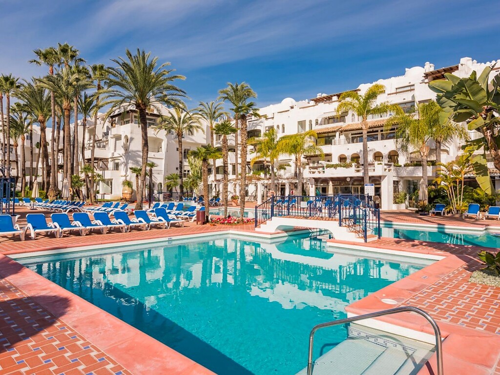 Apartment in Puerto Banus