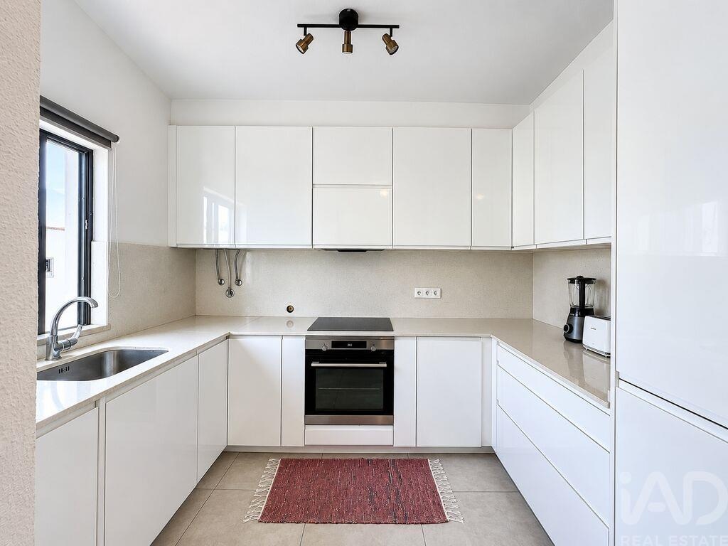 Apartment in Quarteira - Image 3