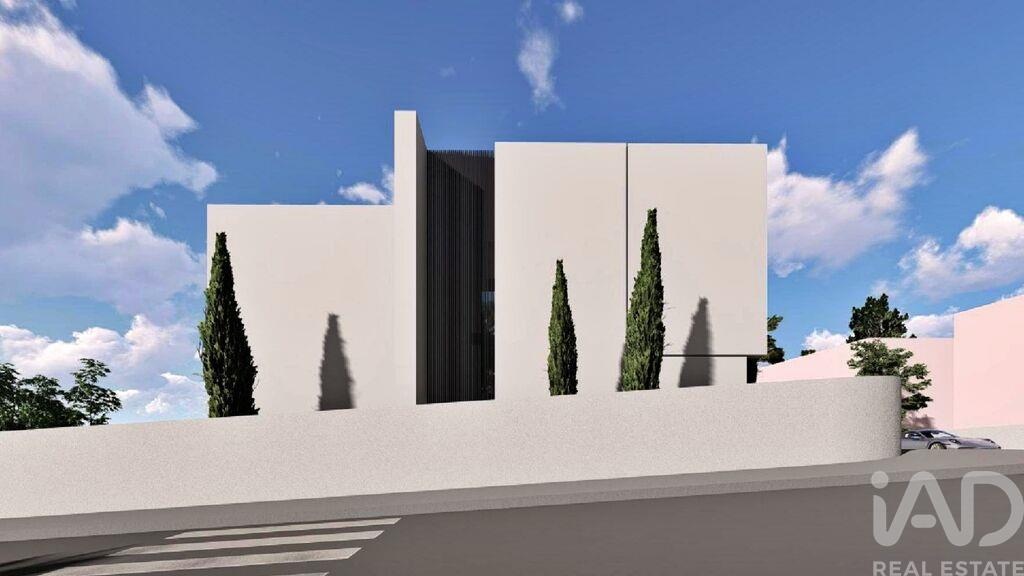 House in Costa - Image 3