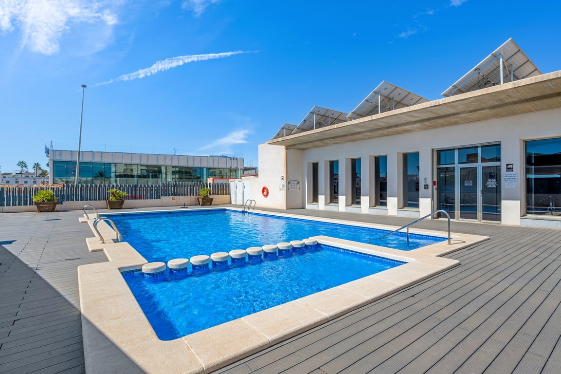Villa in Urbanizacion los Balcones - Image 3