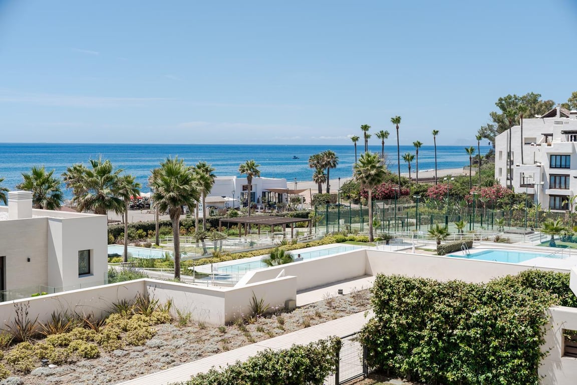 Apartment in Estepona - Image 3