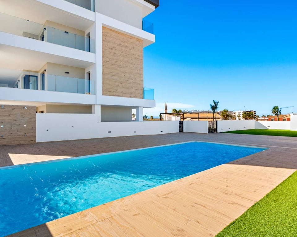 Apartment in Los Alcazares - Image 2