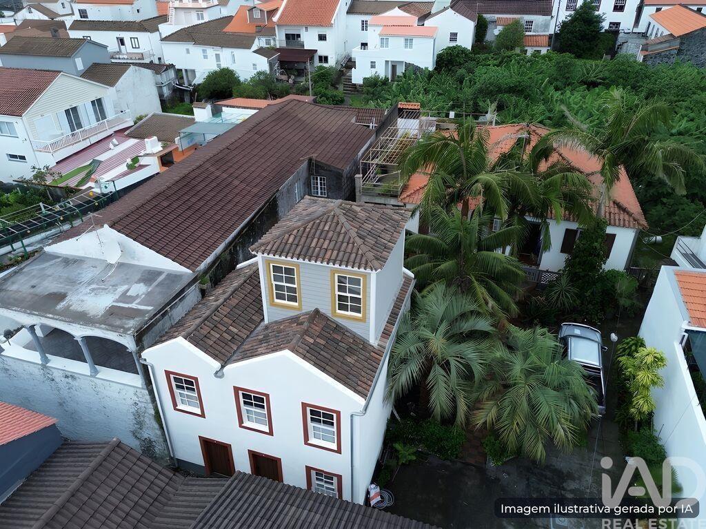 House in Lajes - Image 3