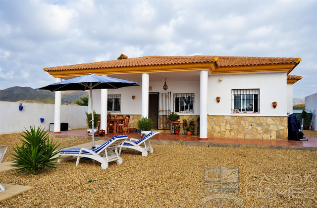 Villa in Zurgena - Image 3