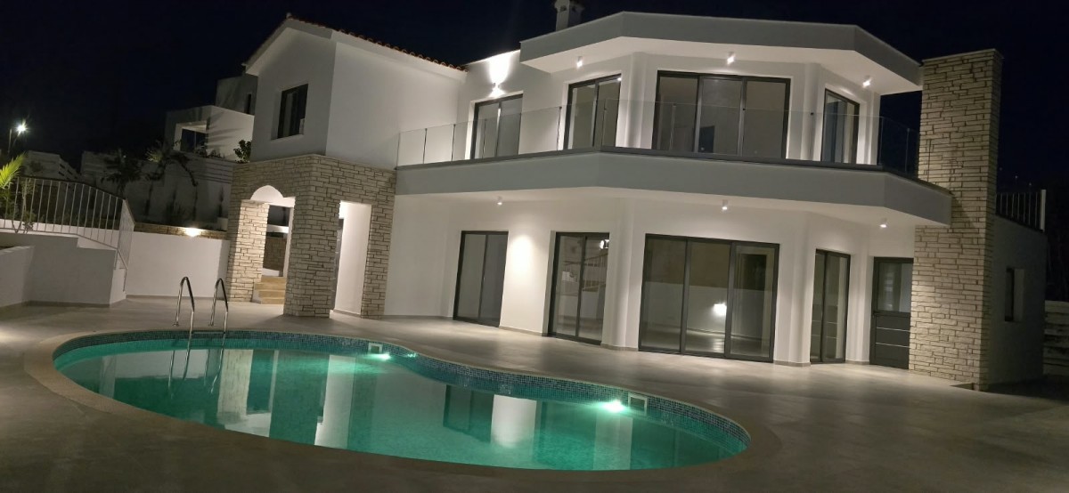 House in Pegeia - Image 2