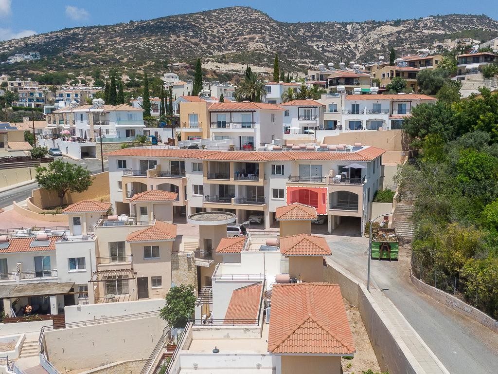 House in Pegeia - Image 3