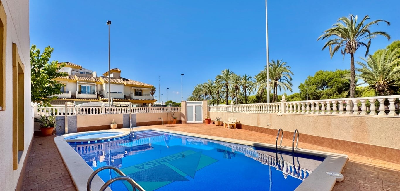 Apartment in Santiago de la Ribera