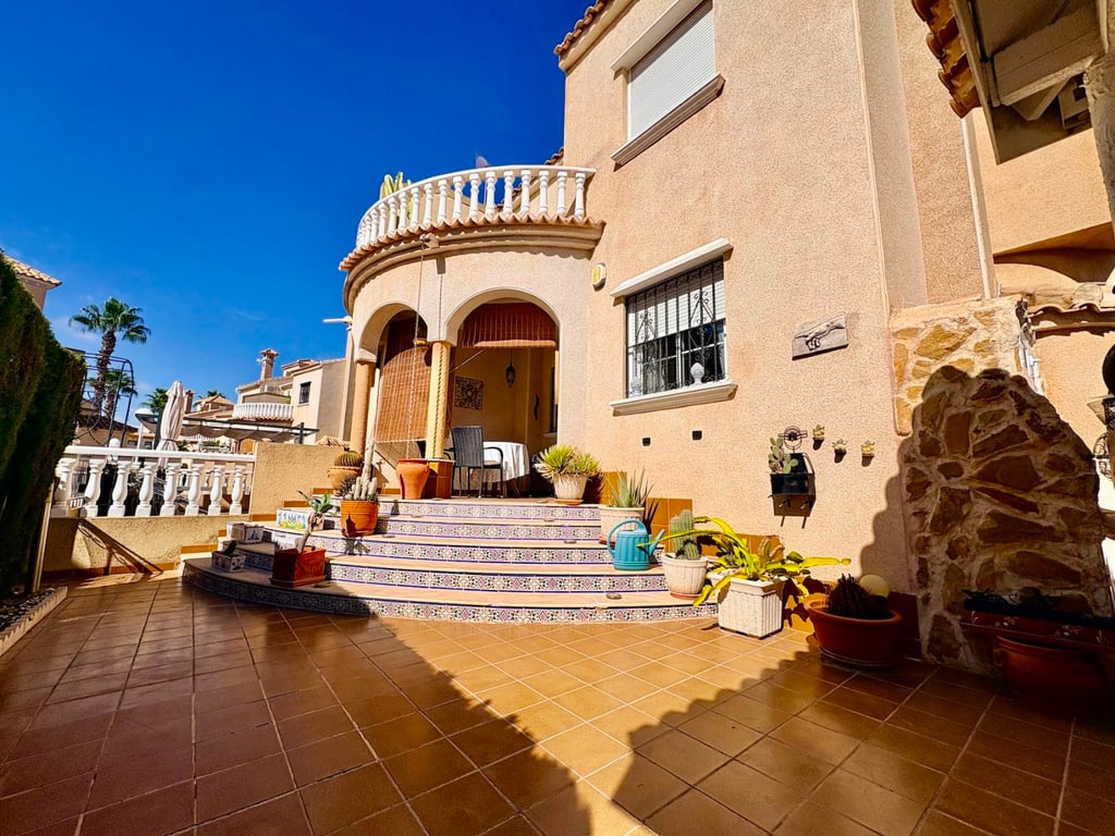 Villa in Playa Flamenca