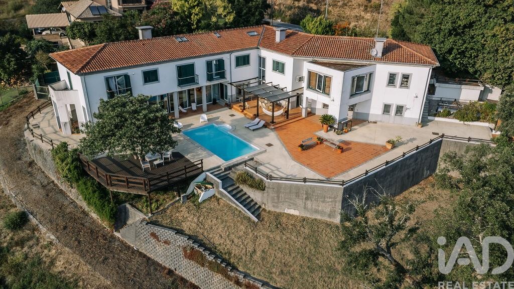 House in Pessegueiro do Vouga - Image 2