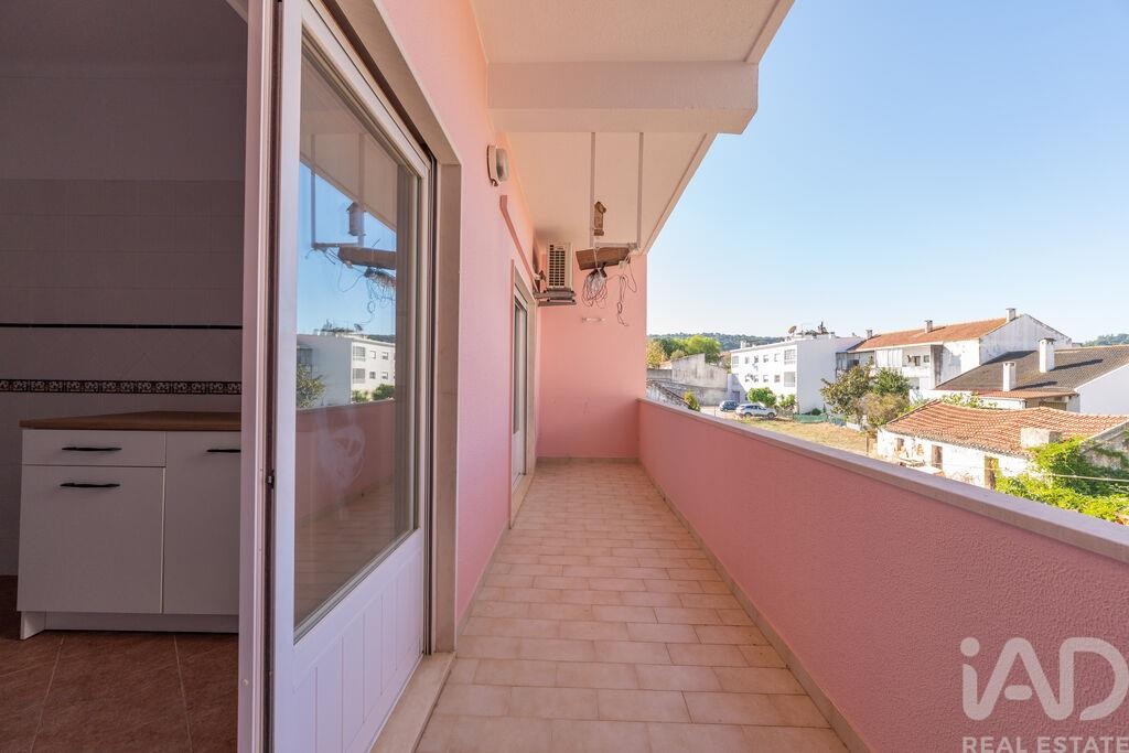 Apartment in Quinta do Anjo - Image 2