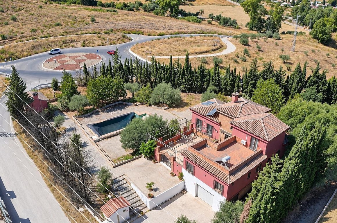 Apartment in Alhaurin el Grande - Image 2