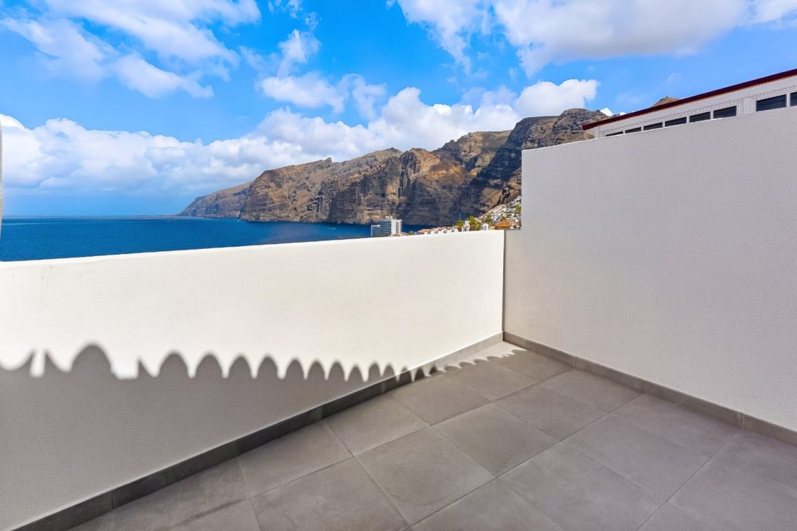 Apartment in Puerto de Santiago - Image 2
