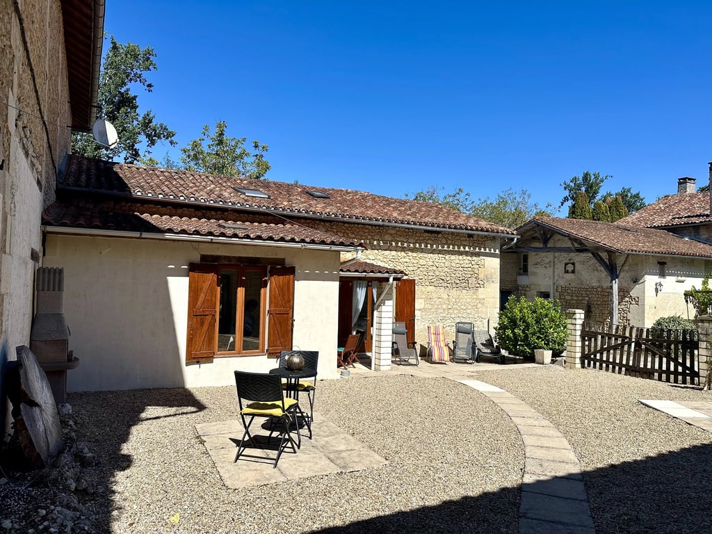 House in Aubeterre-sur-Dronne