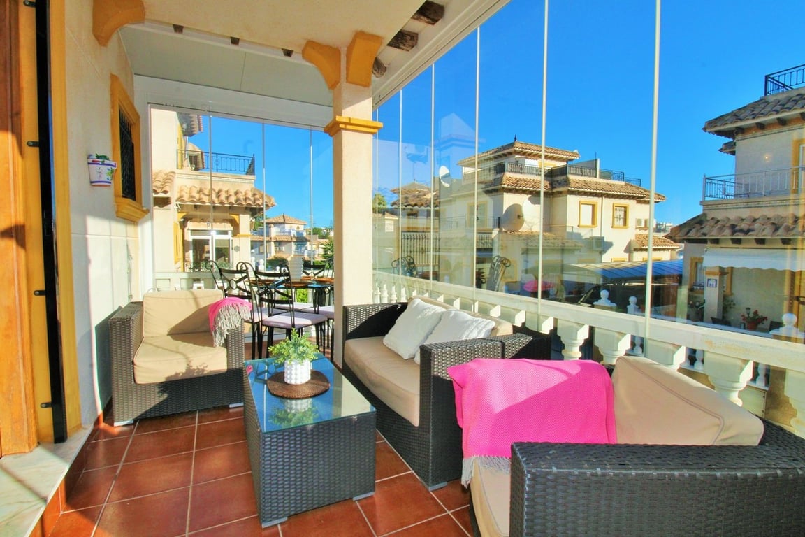House in Villamartin - Image 3