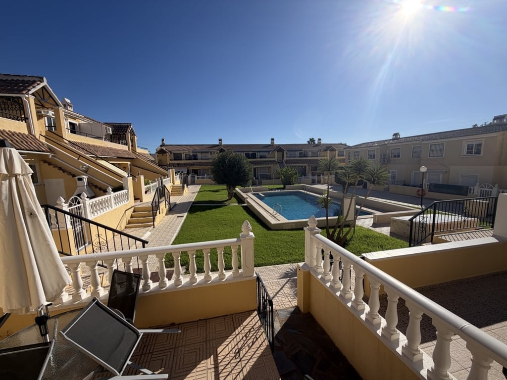 Apartment in Villamartin - Image 3