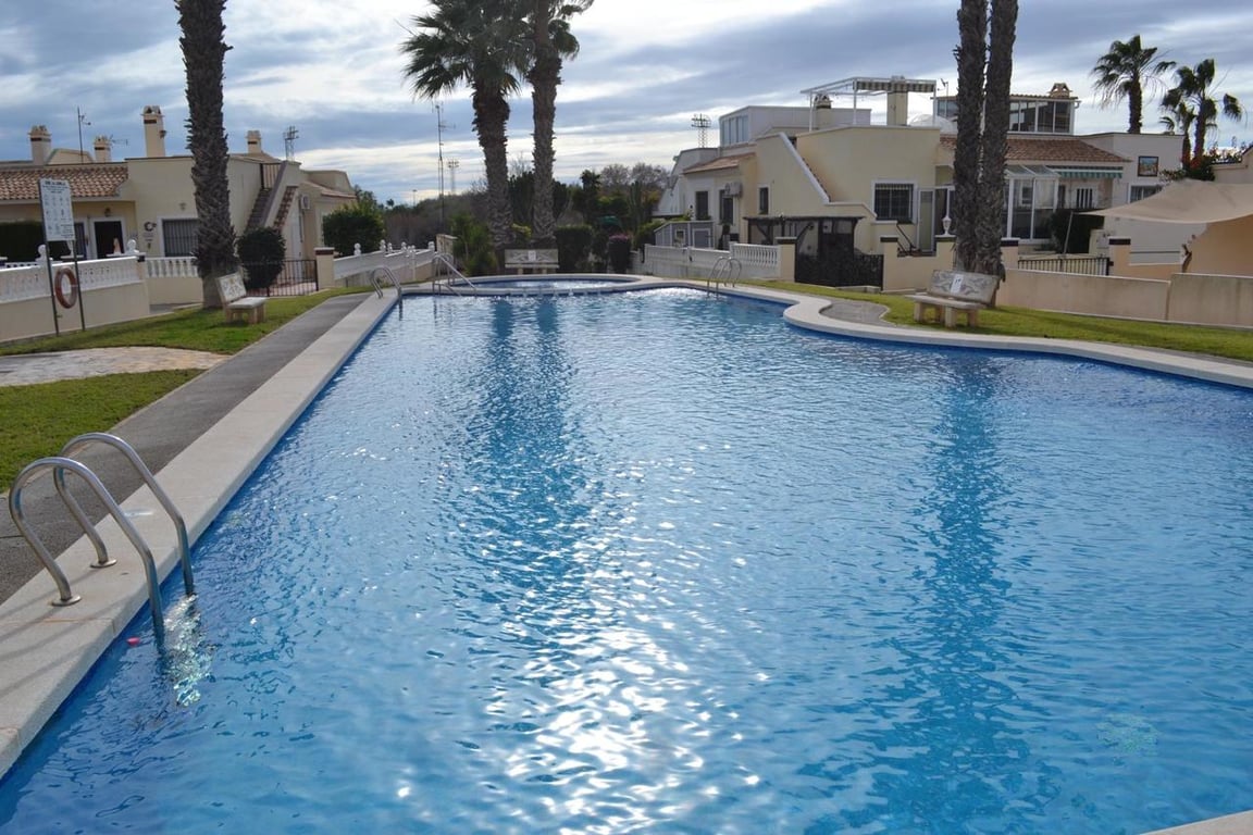Villa in Dehesa de Campoamor - Image 2