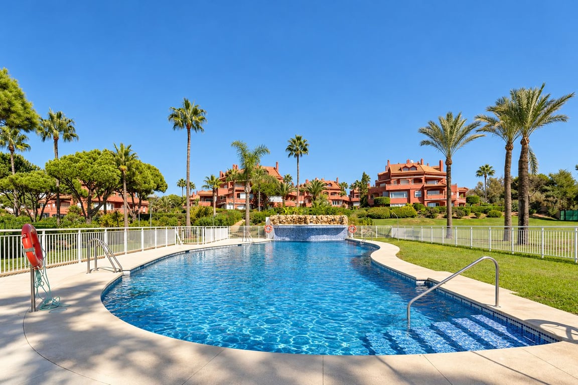 Apartment in Elviria - Image 3