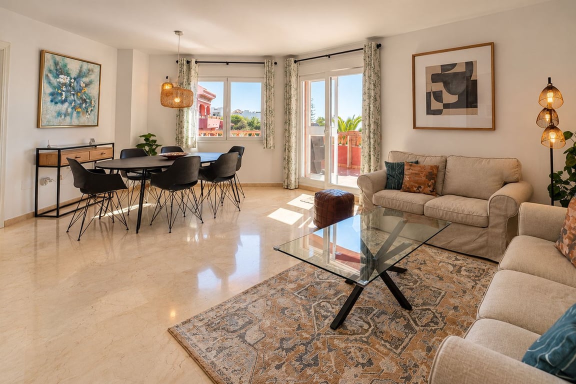 Apartment in Elviria - Image 2