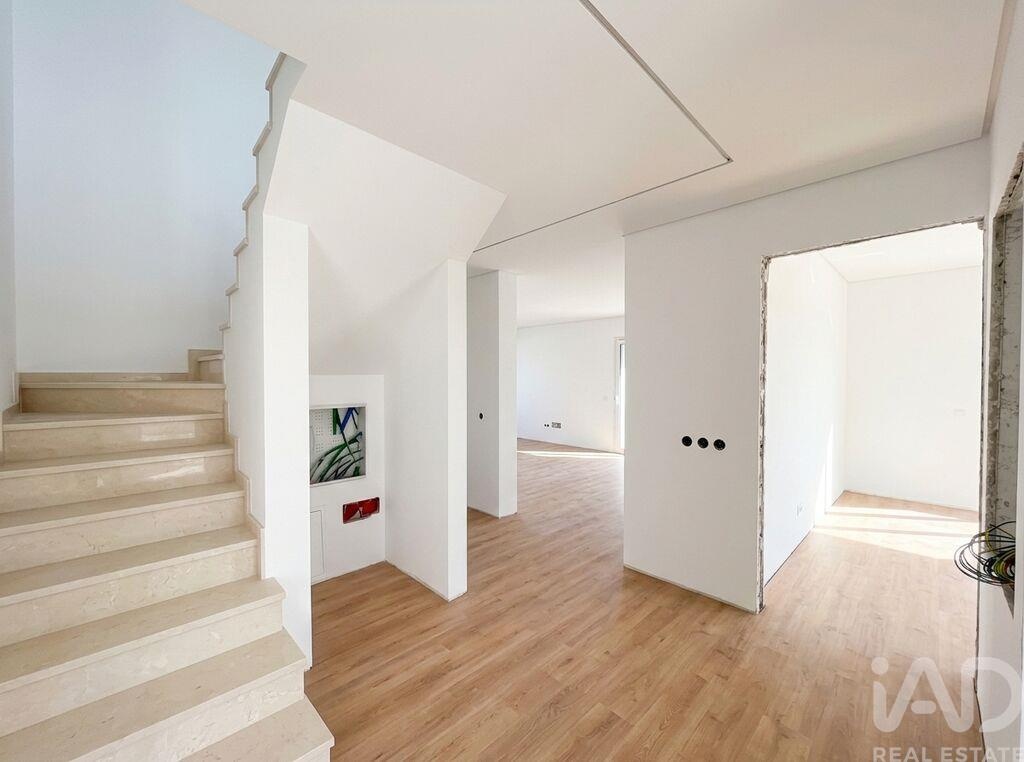 House in Fernao Ferro - Image 3