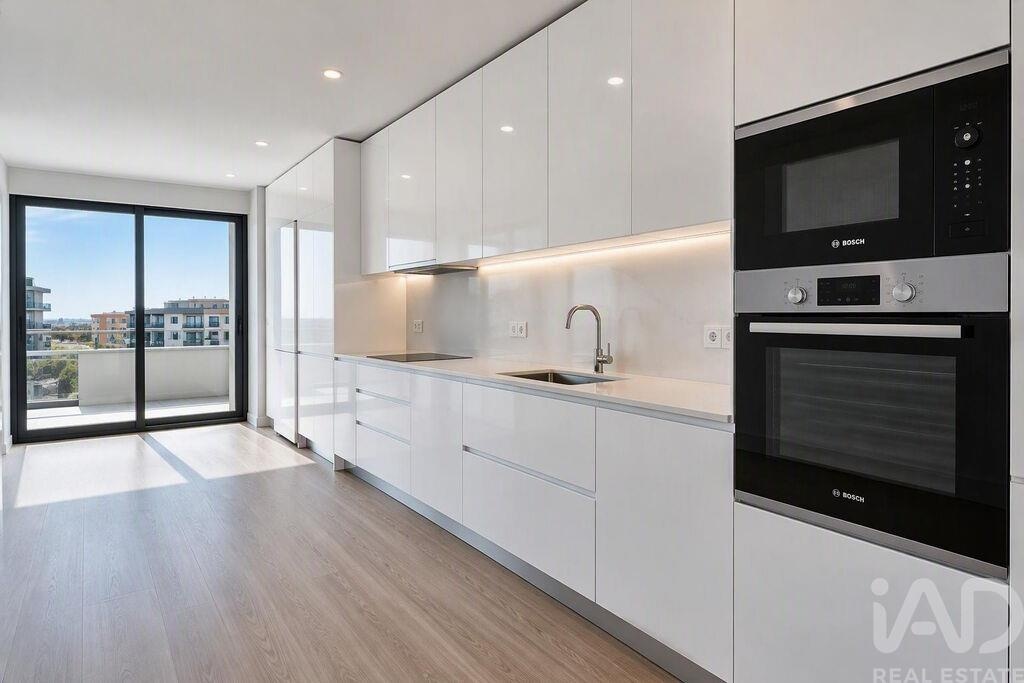 Apartment in Tavarede - Image 3