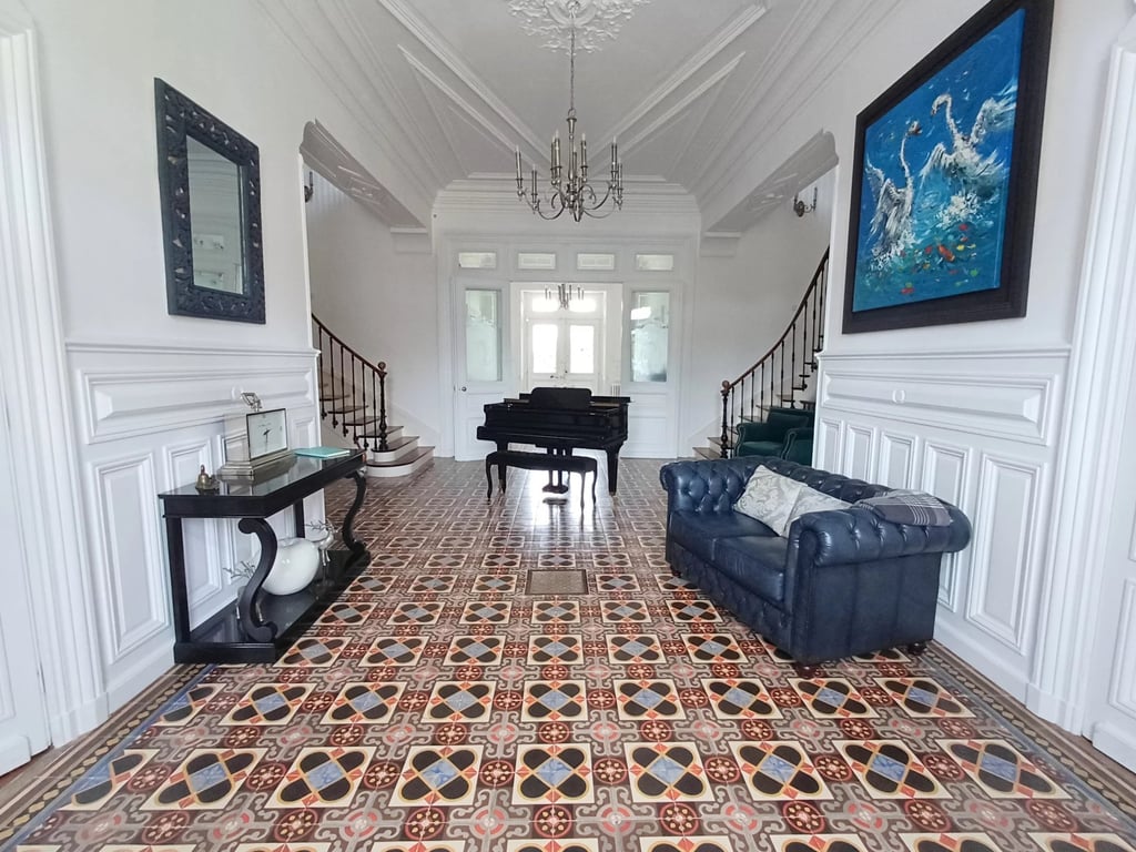 House in Saint-Jean-d'Angely - Image 3