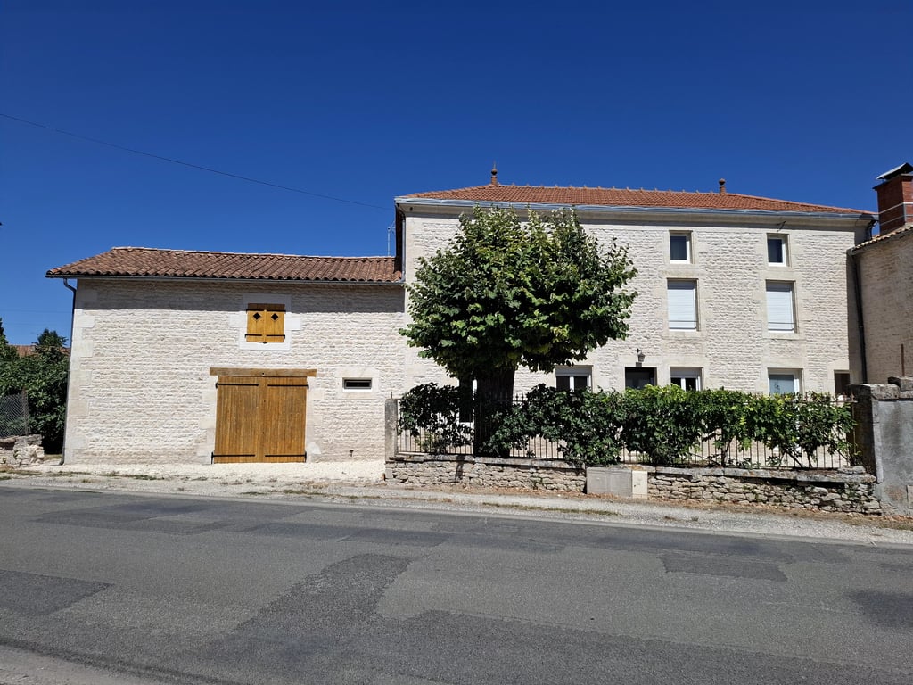 House in Brioux-sur-Boutonne
