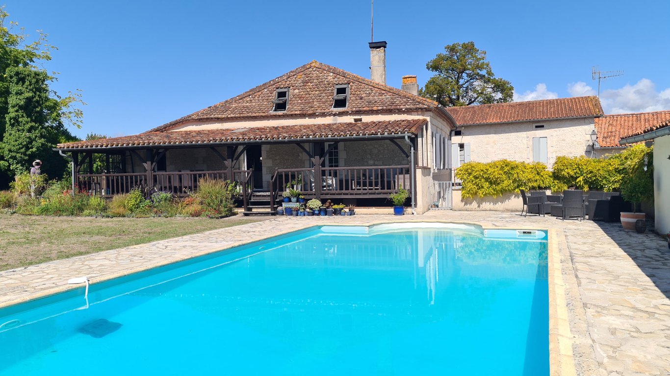 House in Saint-Romain