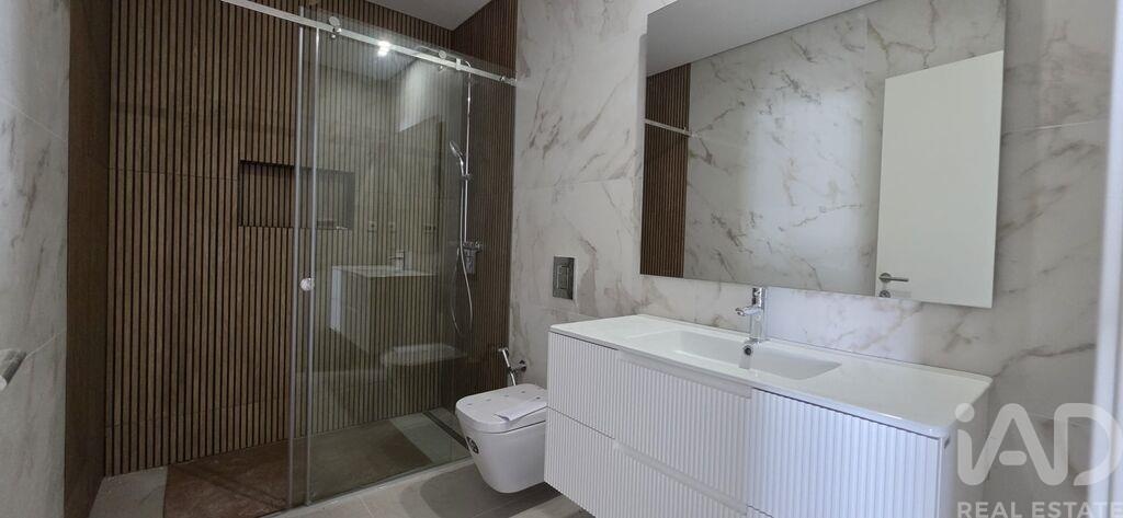 Apartment in Quarteira - Image 2