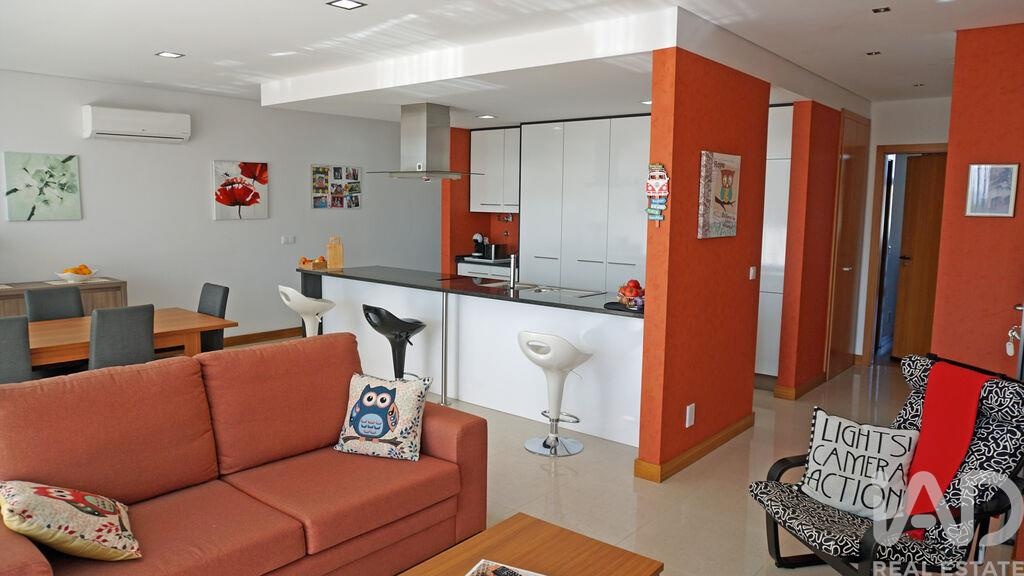 Apartment in Sao Martinho do Porto - Image 2