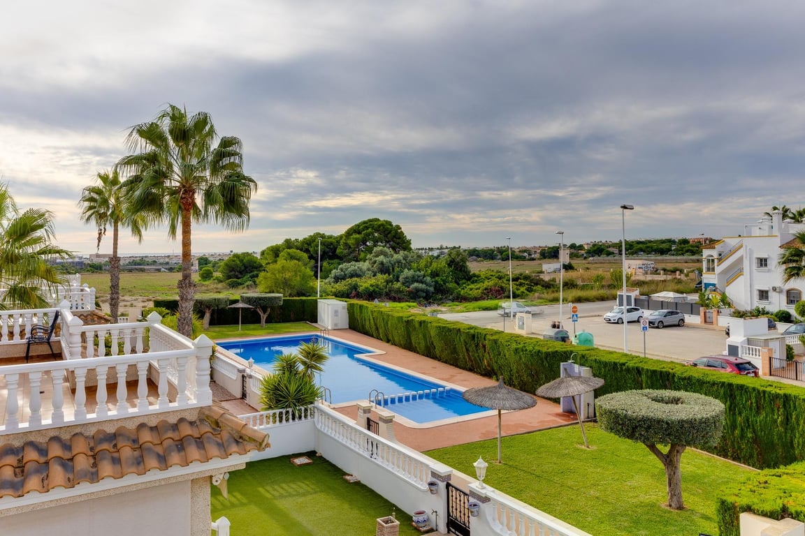 Villa in Los Dolses - Image 3