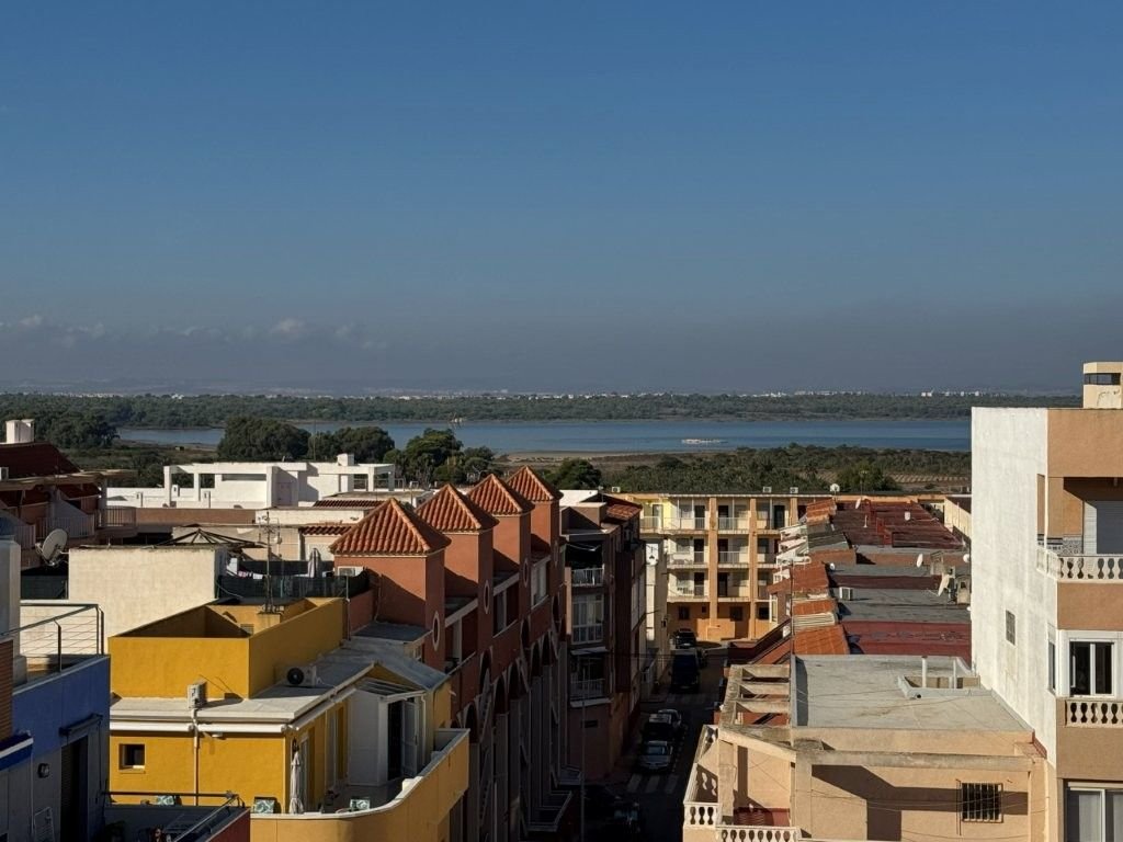 Apartment in Torrelamata - Image 3