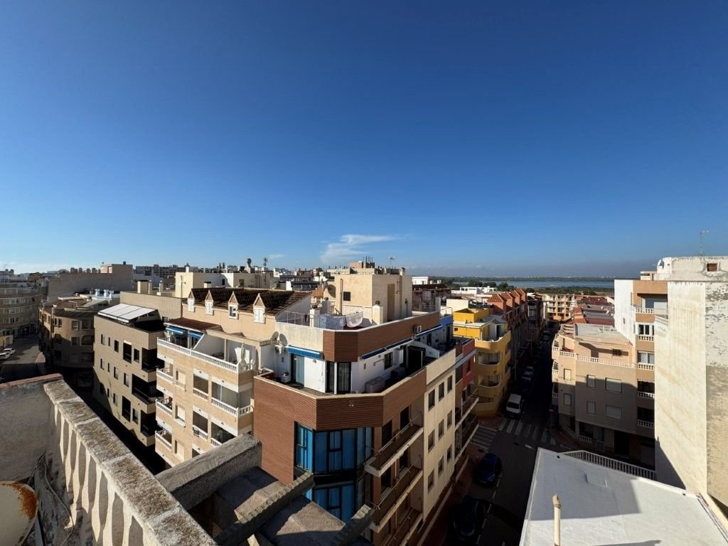 Apartment in Torrelamata - Image 2