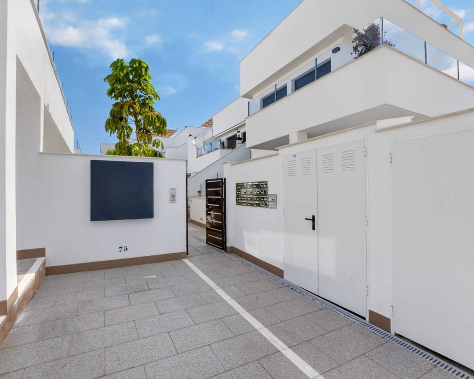 House in Torre de la Horadada - Image 3
