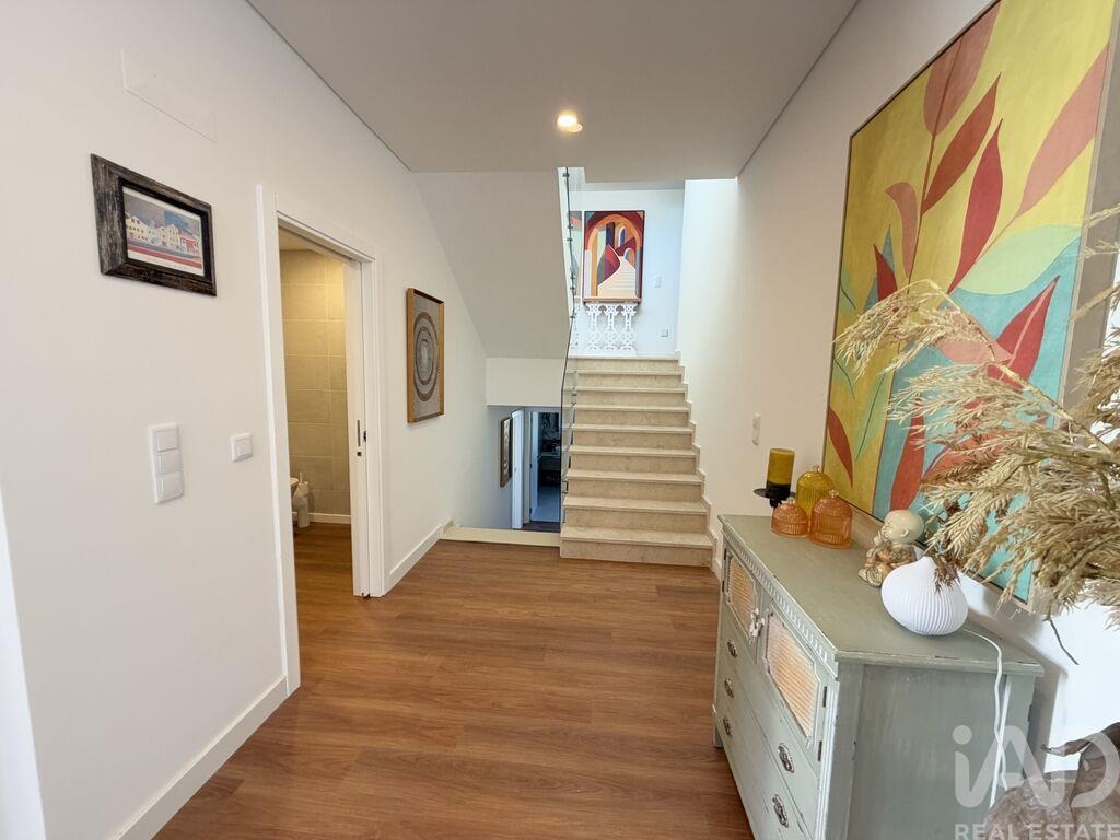 House in Setubal - Image 3