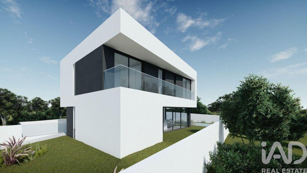 House in Oura - Image 3
